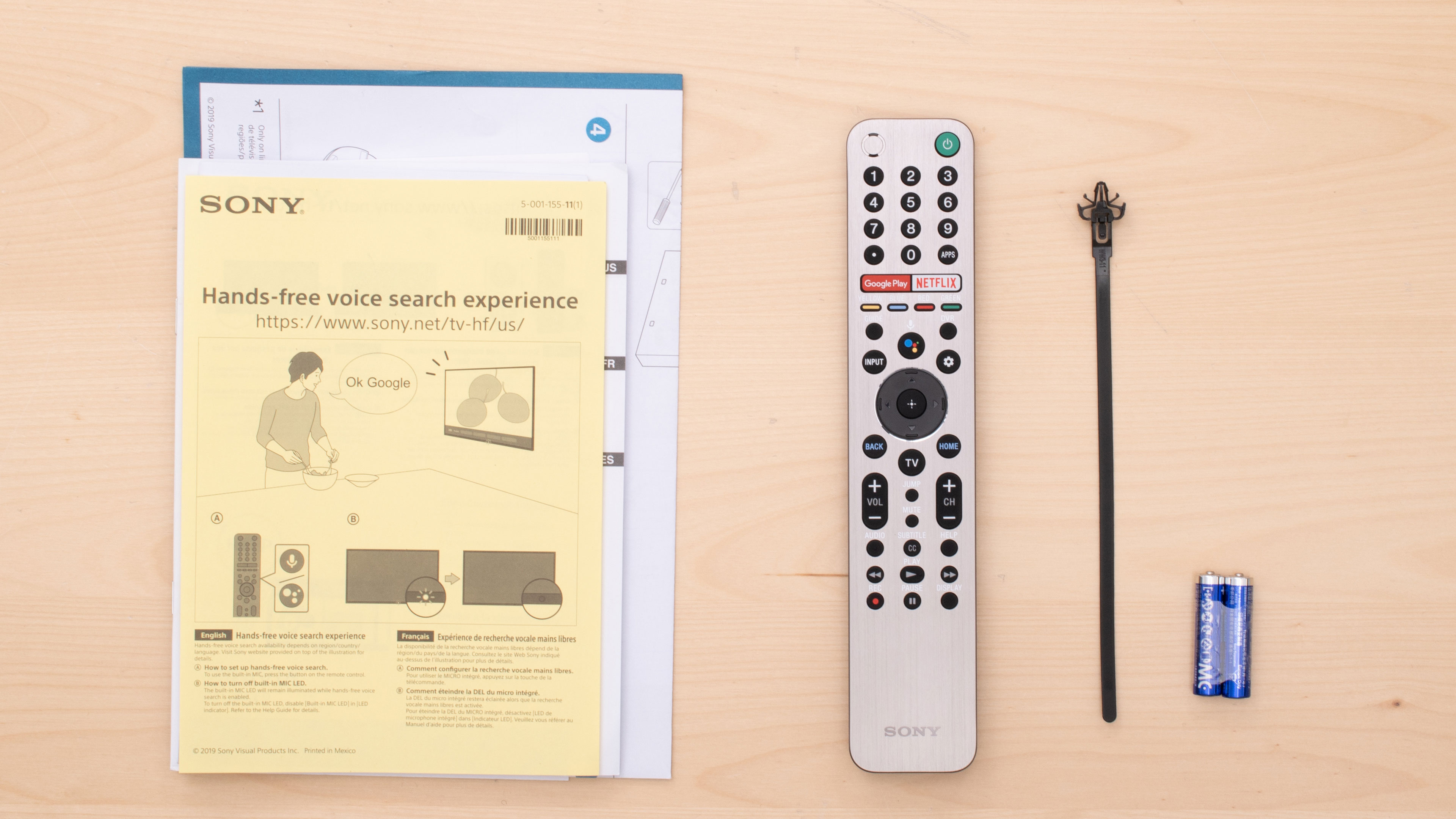 اقلام موجود در جعبه تلویزیون سونی A9G