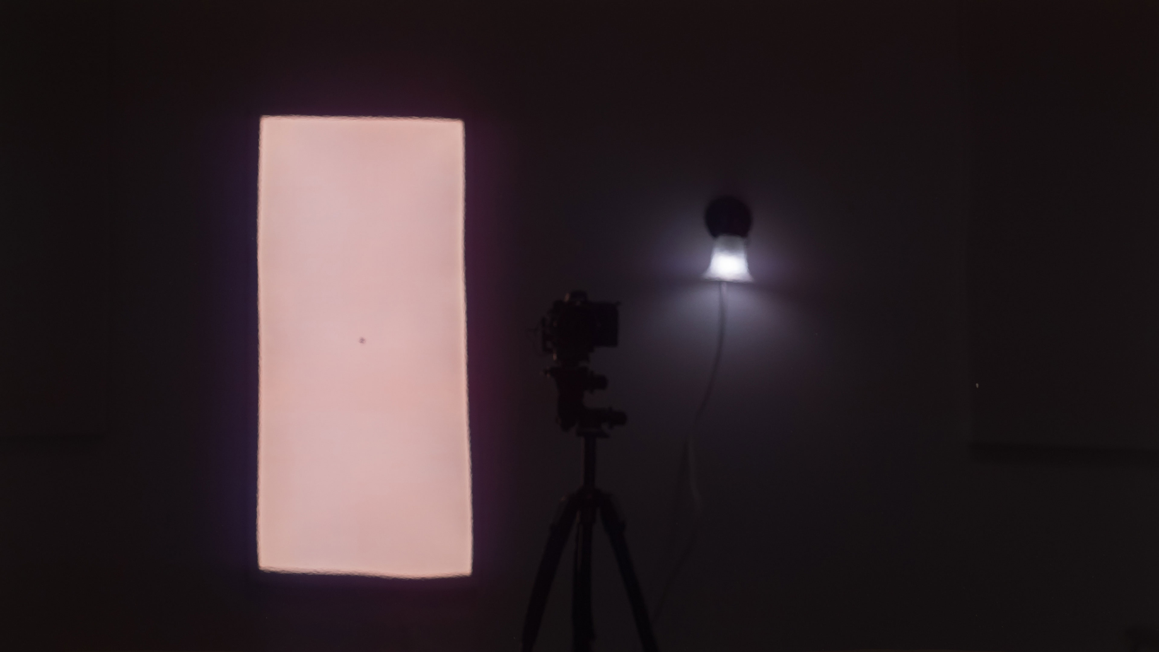 بازتاب نور در صفحه نمایش تلویزیون A9G