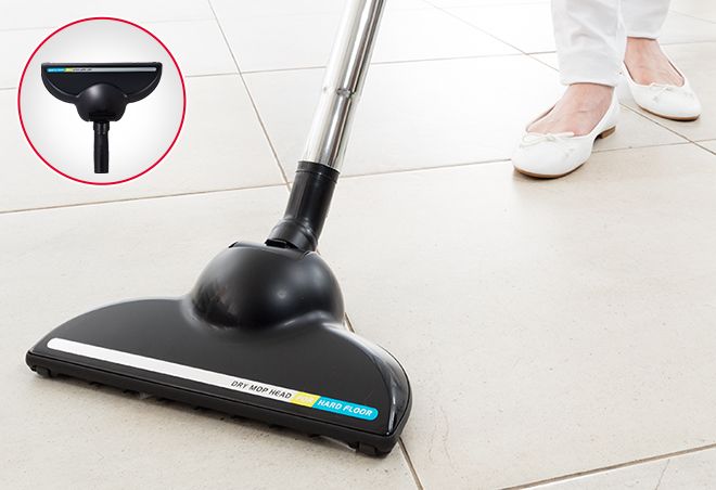 نازل اصلی جارو برقی CV-SE230V دارای برس نرم در قسمت پایین خود می باشد